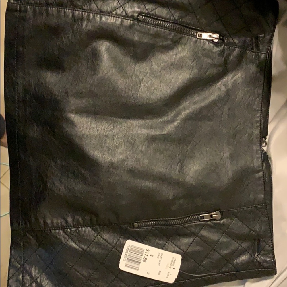 Leather mini skirt - Picture 1 of 4